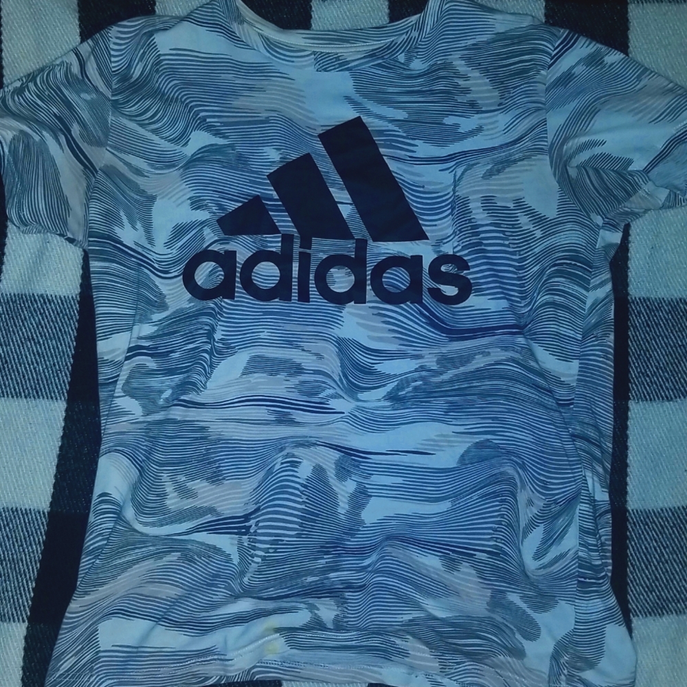 Adidas athletic T
